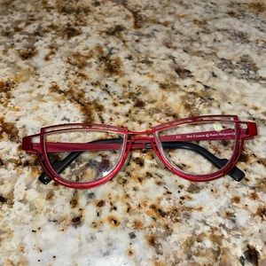Theo Contour Frame 311 Red